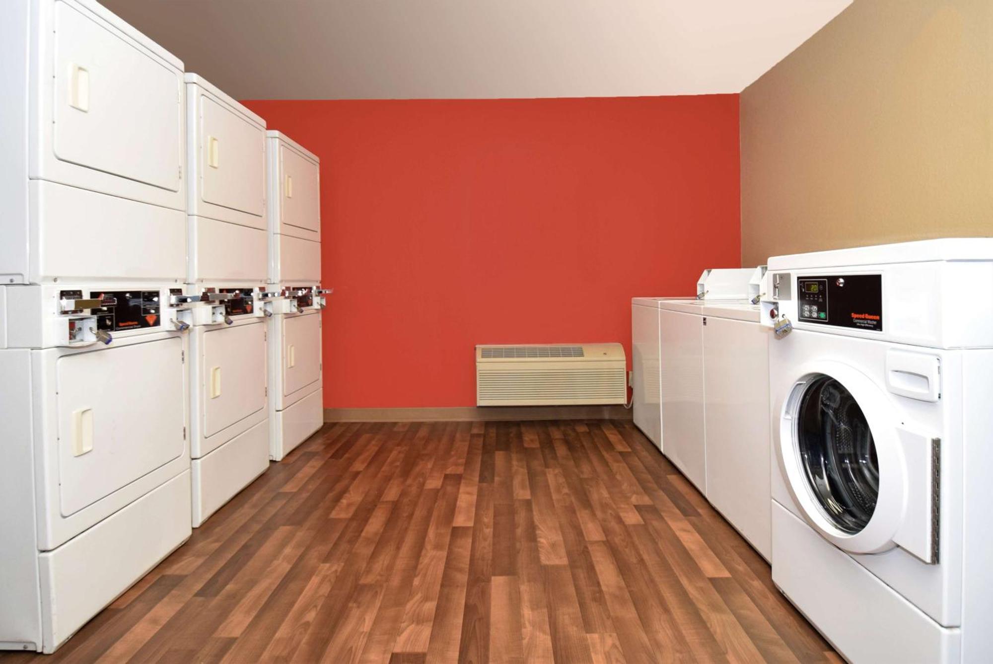 Extended Stay America Suites - Philadelphia - Airport - Bartram Ave Esterno foto